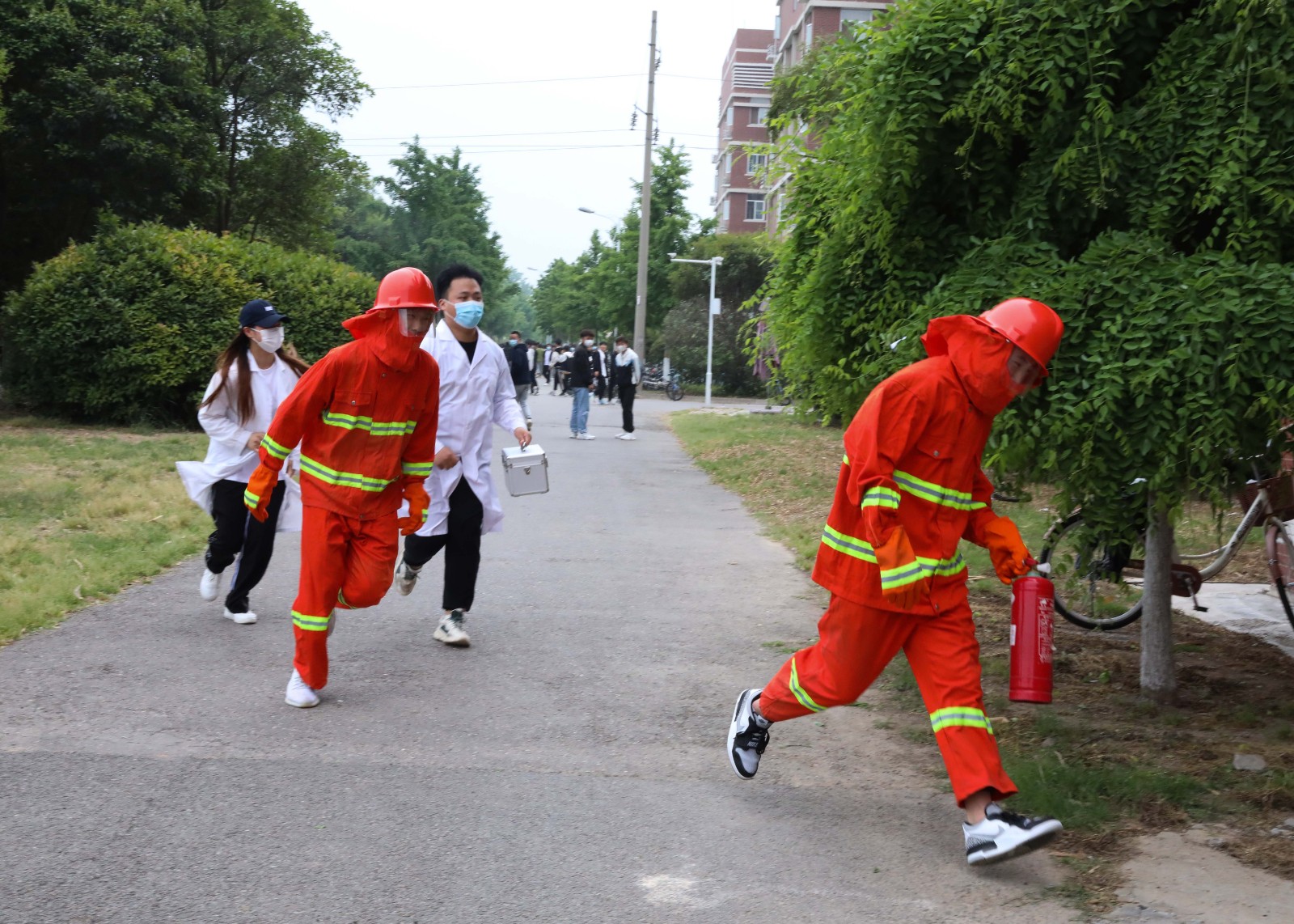 摄影记者高鹏林2.jpg 摄影记者高鹏林2.jpg